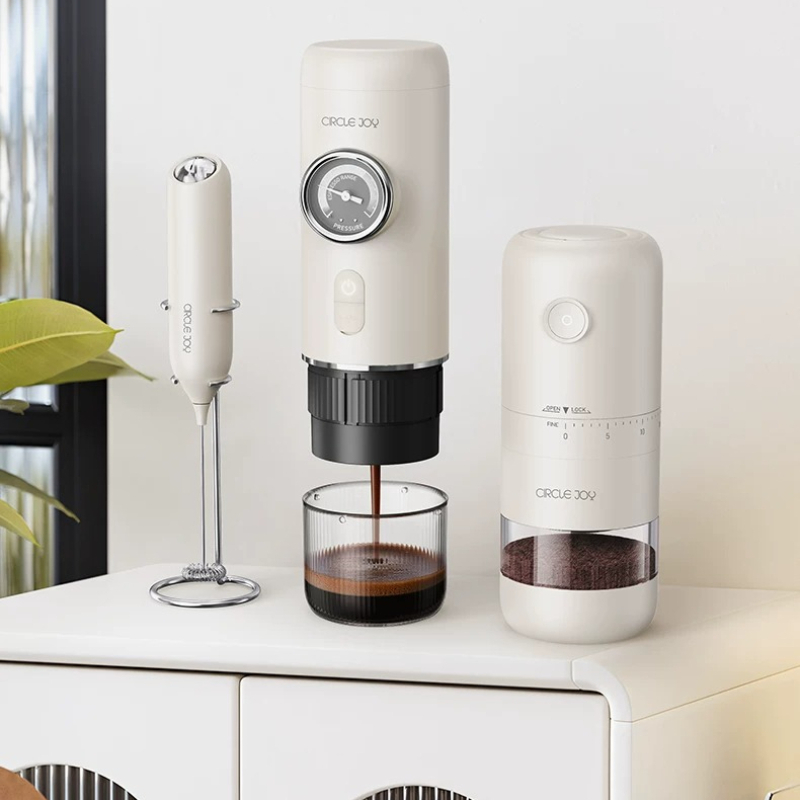 Tragbare Espressomaschine mit  – Coffee & Tea - Pastry Góc Xanh Bewertung und Preis