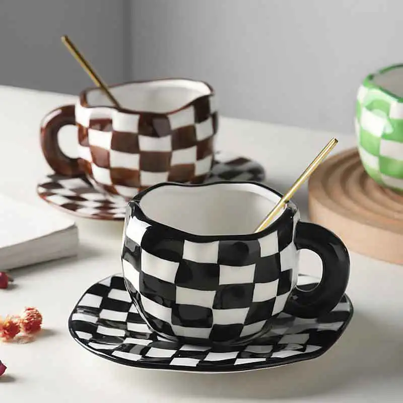 250 ml Schwarz-Weiß-Kaffeetass – Alternative To Coffee And Tea Bewertung und Preis